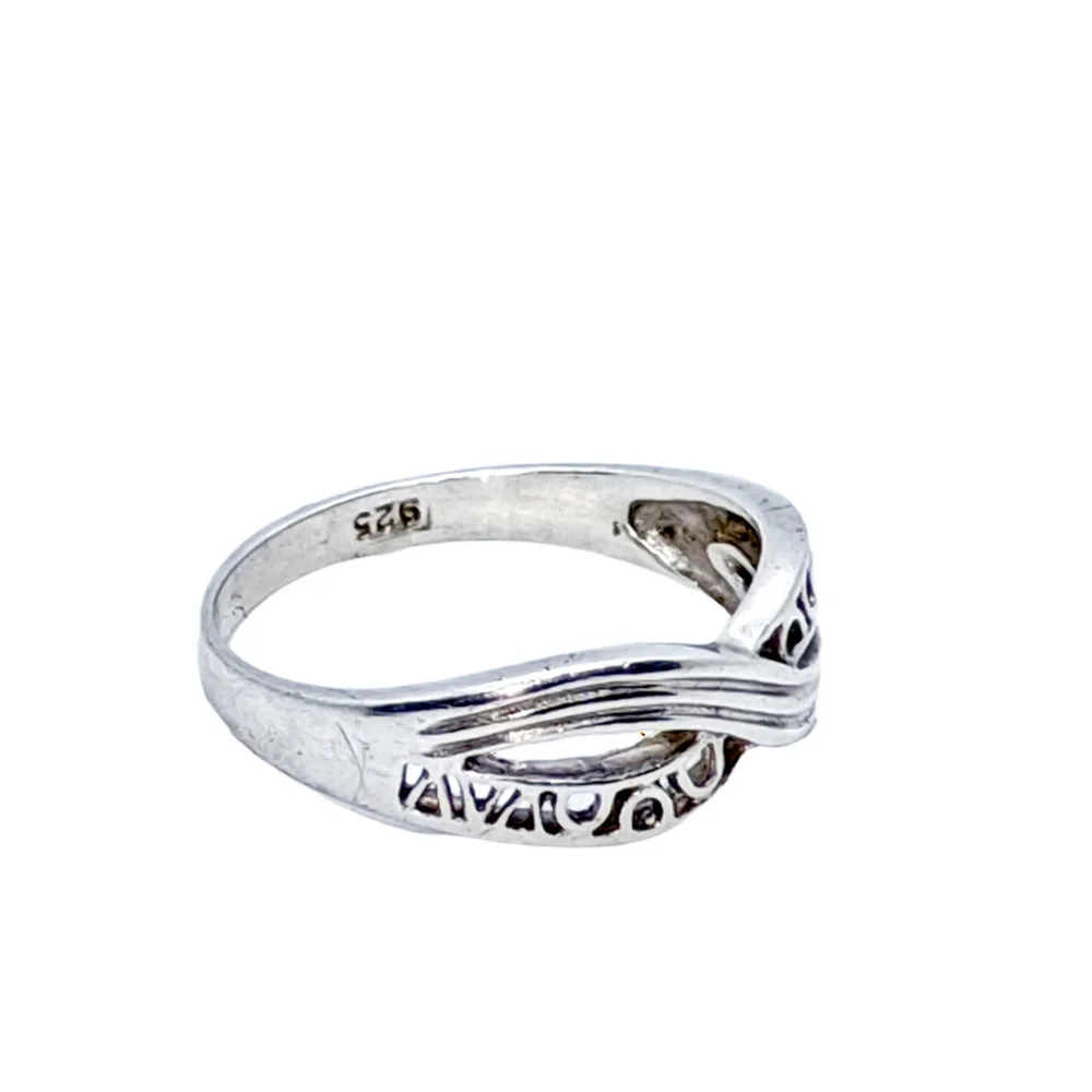 Nice Sterling Silver Ring w/Over & Under Design